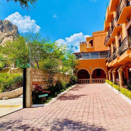 Hotel Hacienda Real 贝纳尔 外观 照片