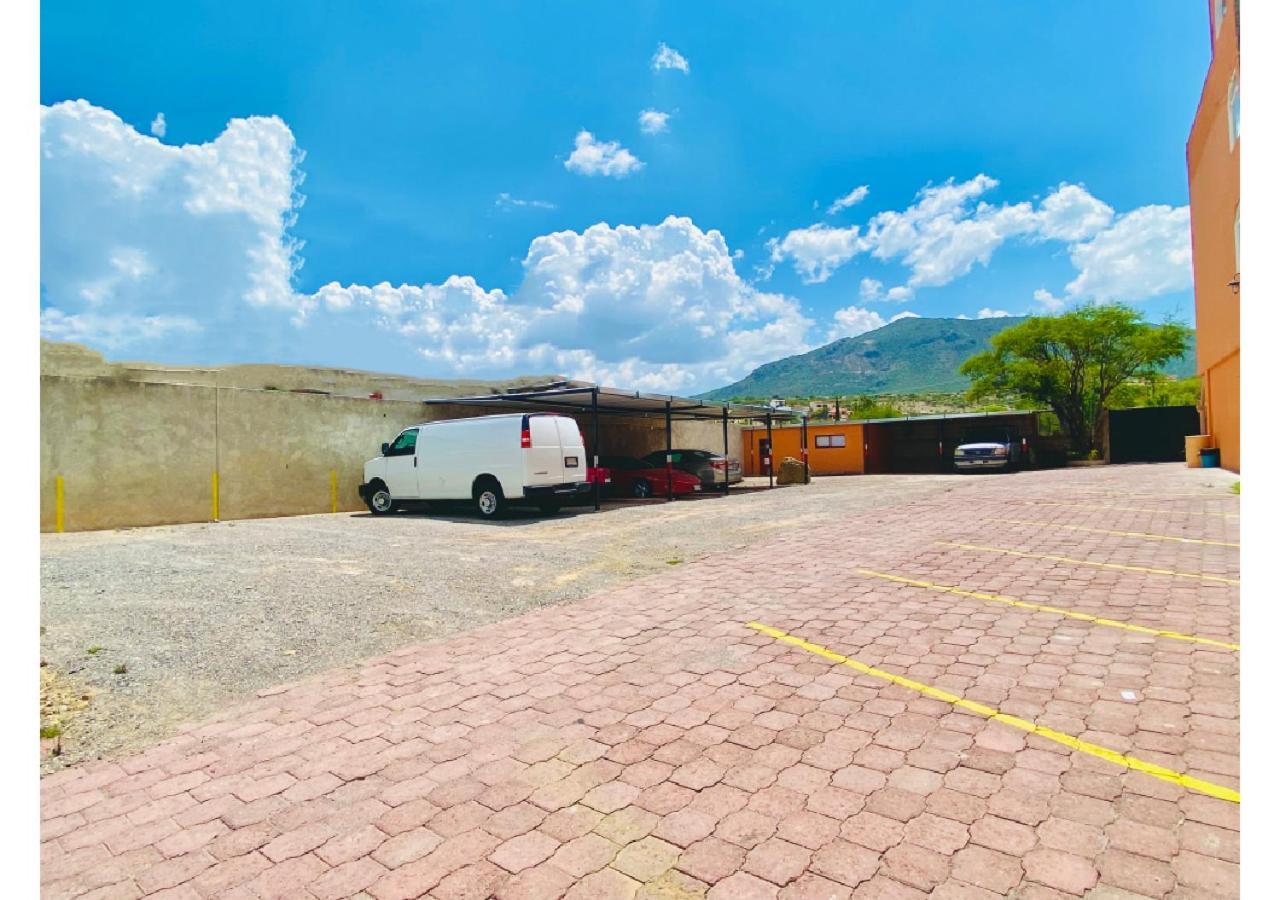 Hotel Hacienda Real 贝纳尔 外观 照片
