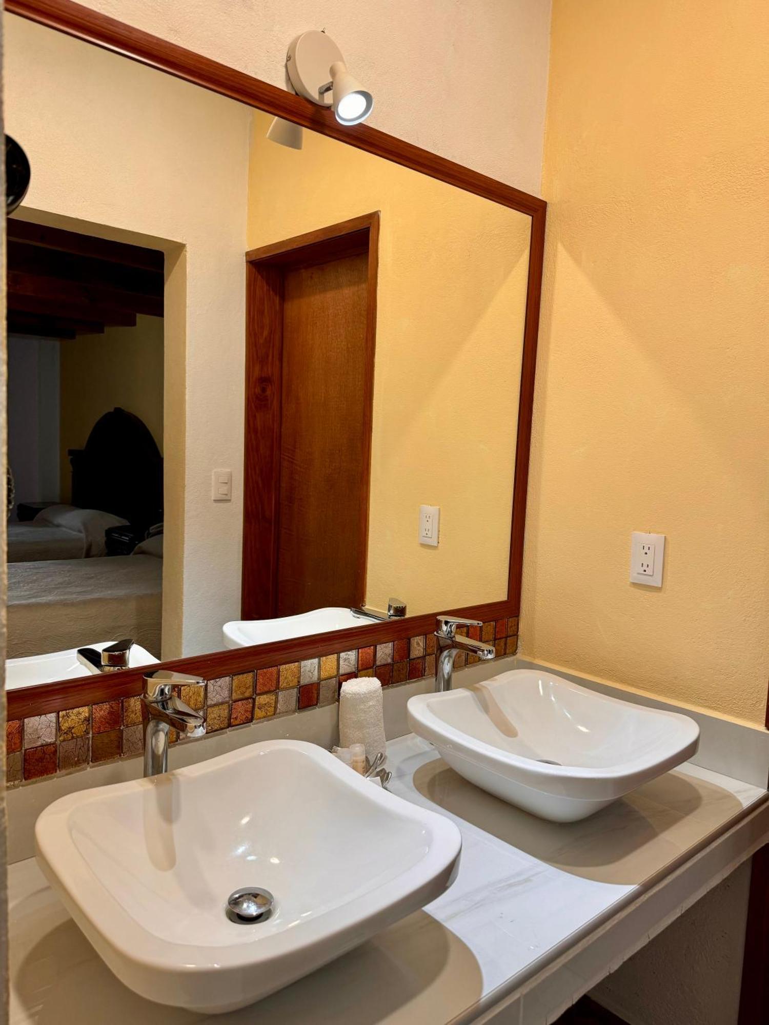 Hotel Hacienda Real 贝纳尔 外观 照片